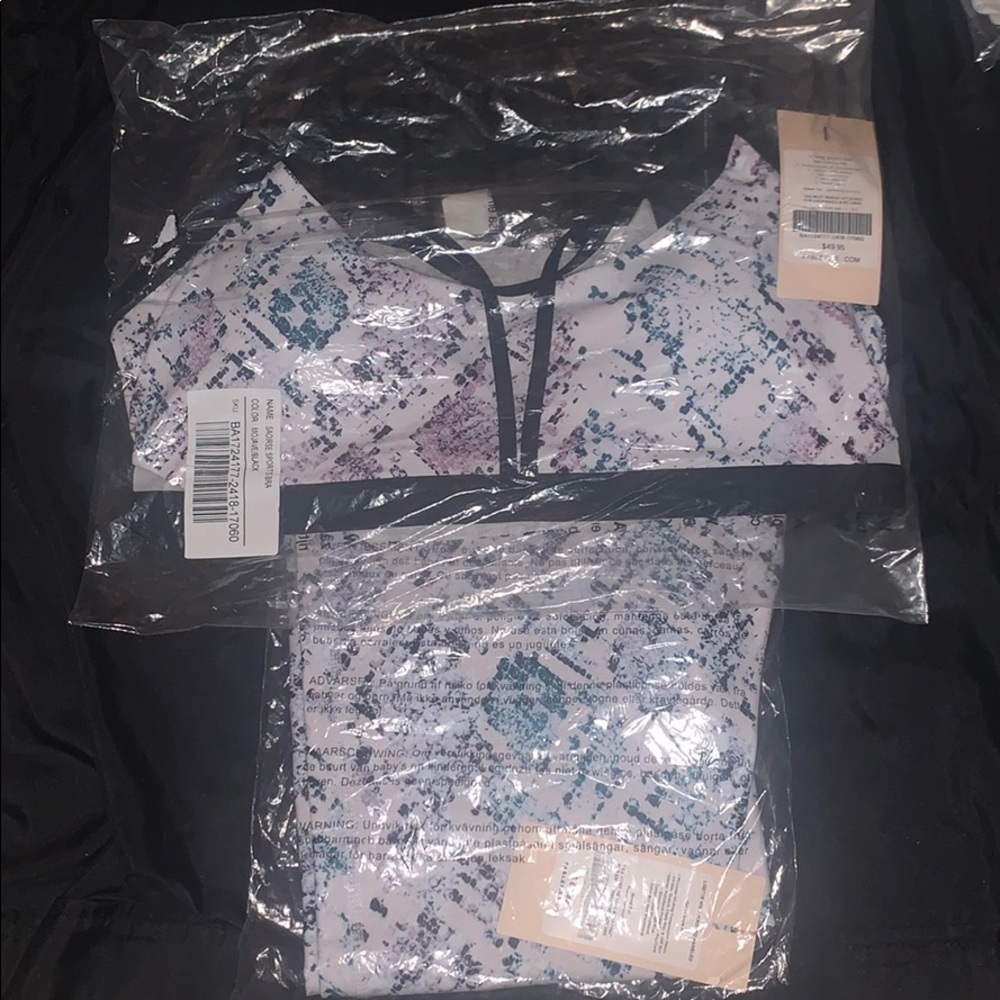 Fabletics yoga pant and sports bra set